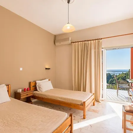 Adonis Aparthotel *
